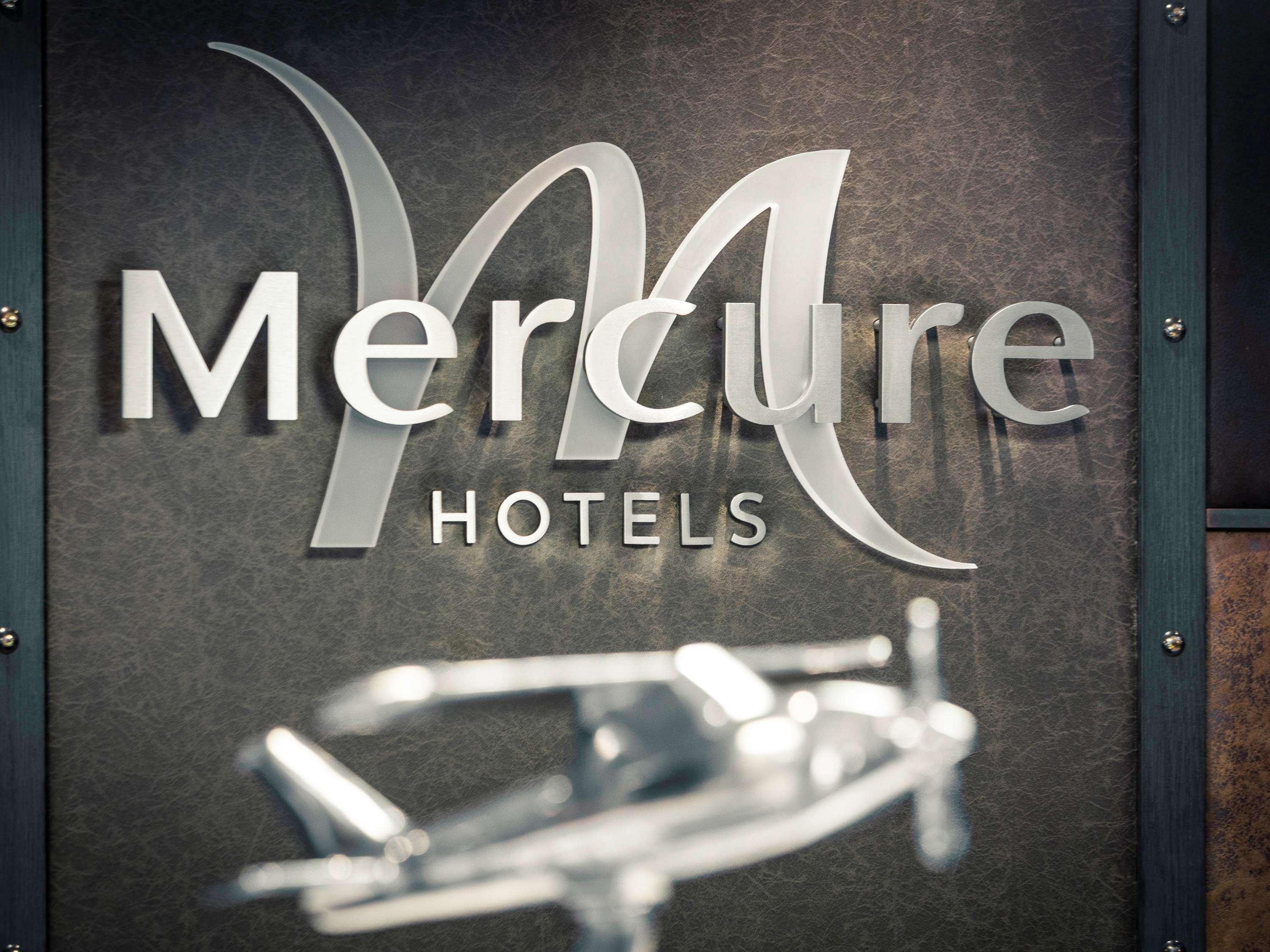 Mercure London Heathrow Airport Hillingdon Exteriör bild