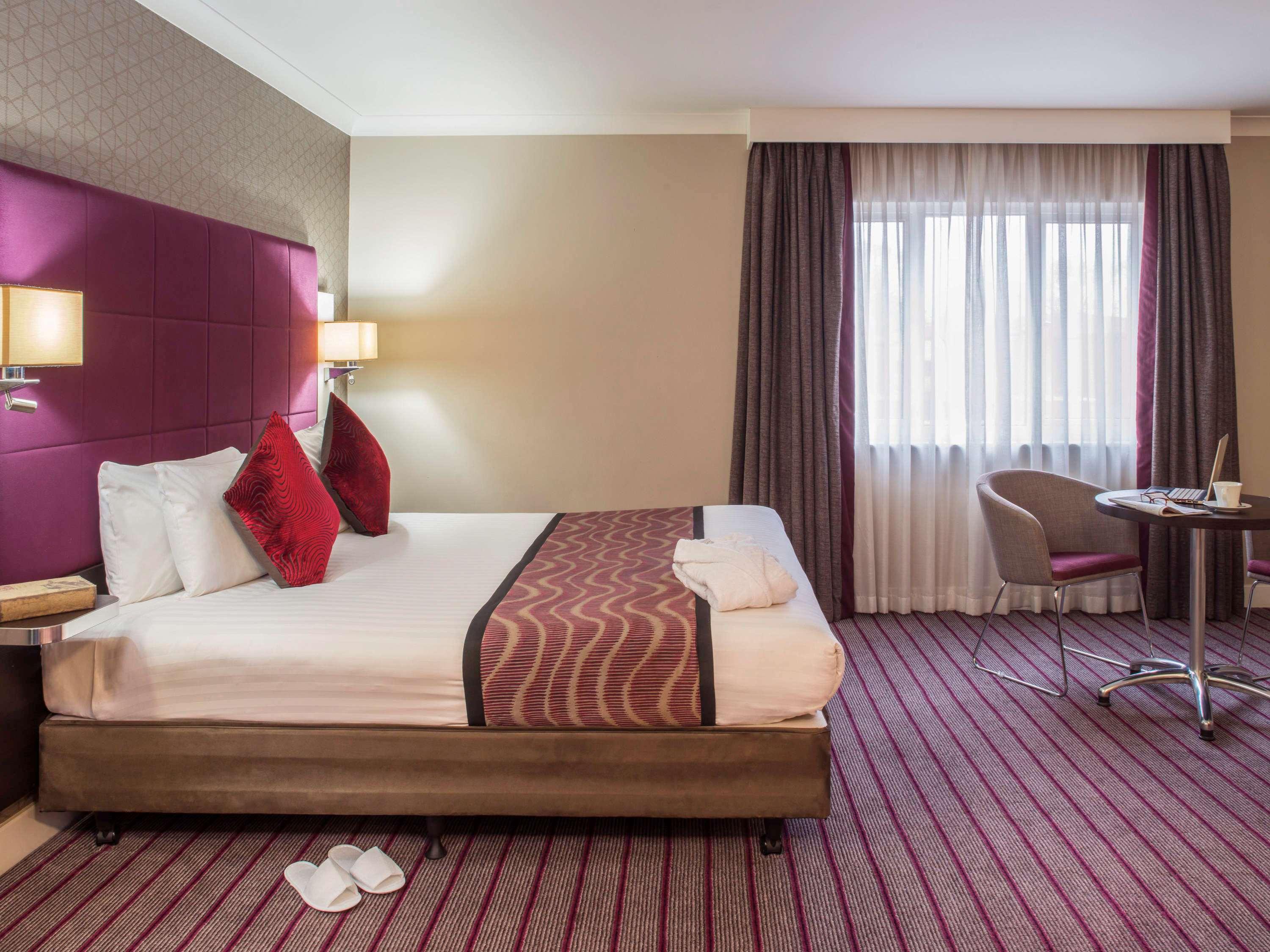 Mercure London Heathrow Airport Hillingdon Exteriör bild