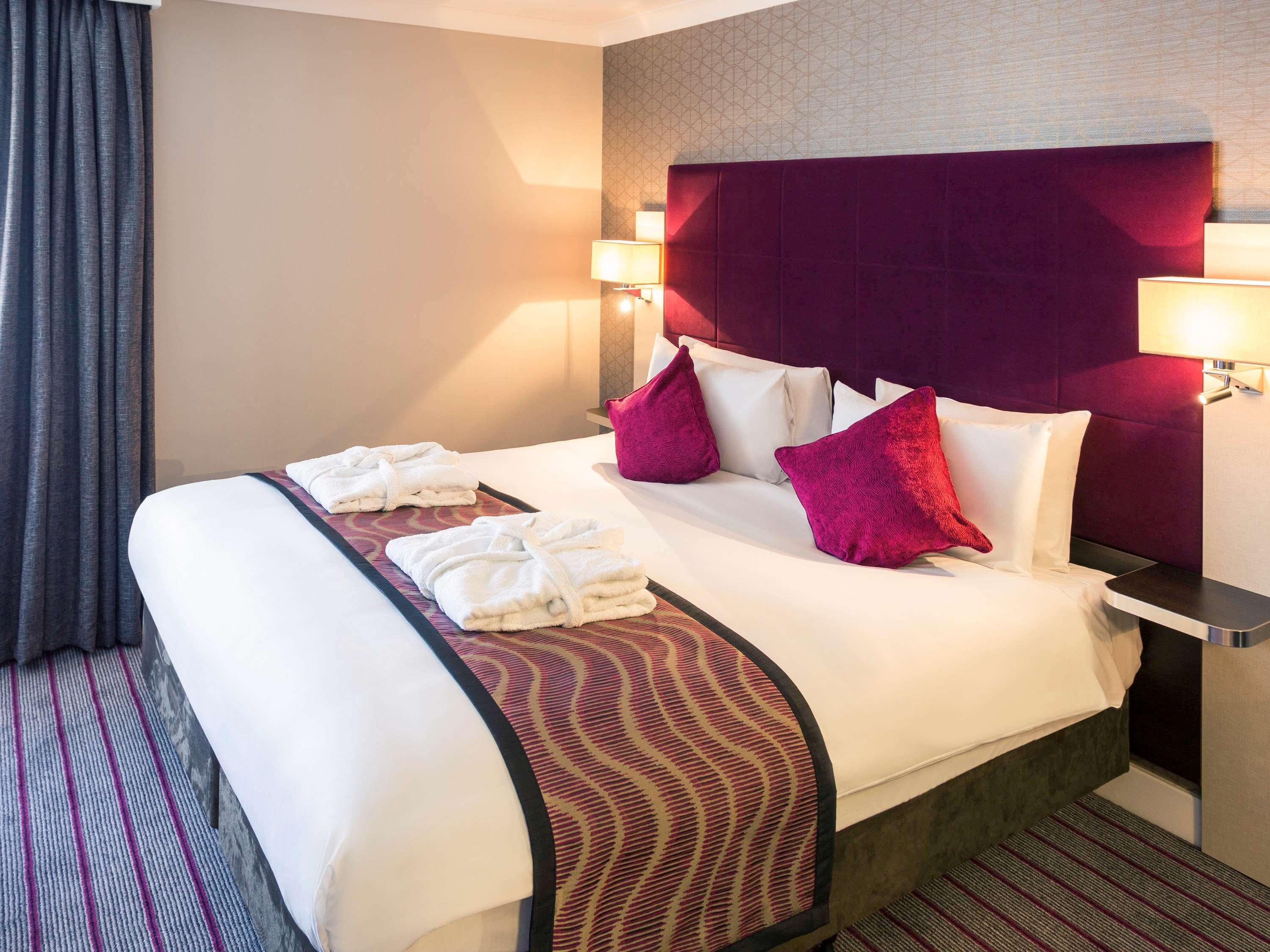 Mercure London Heathrow Airport Hillingdon Exteriör bild