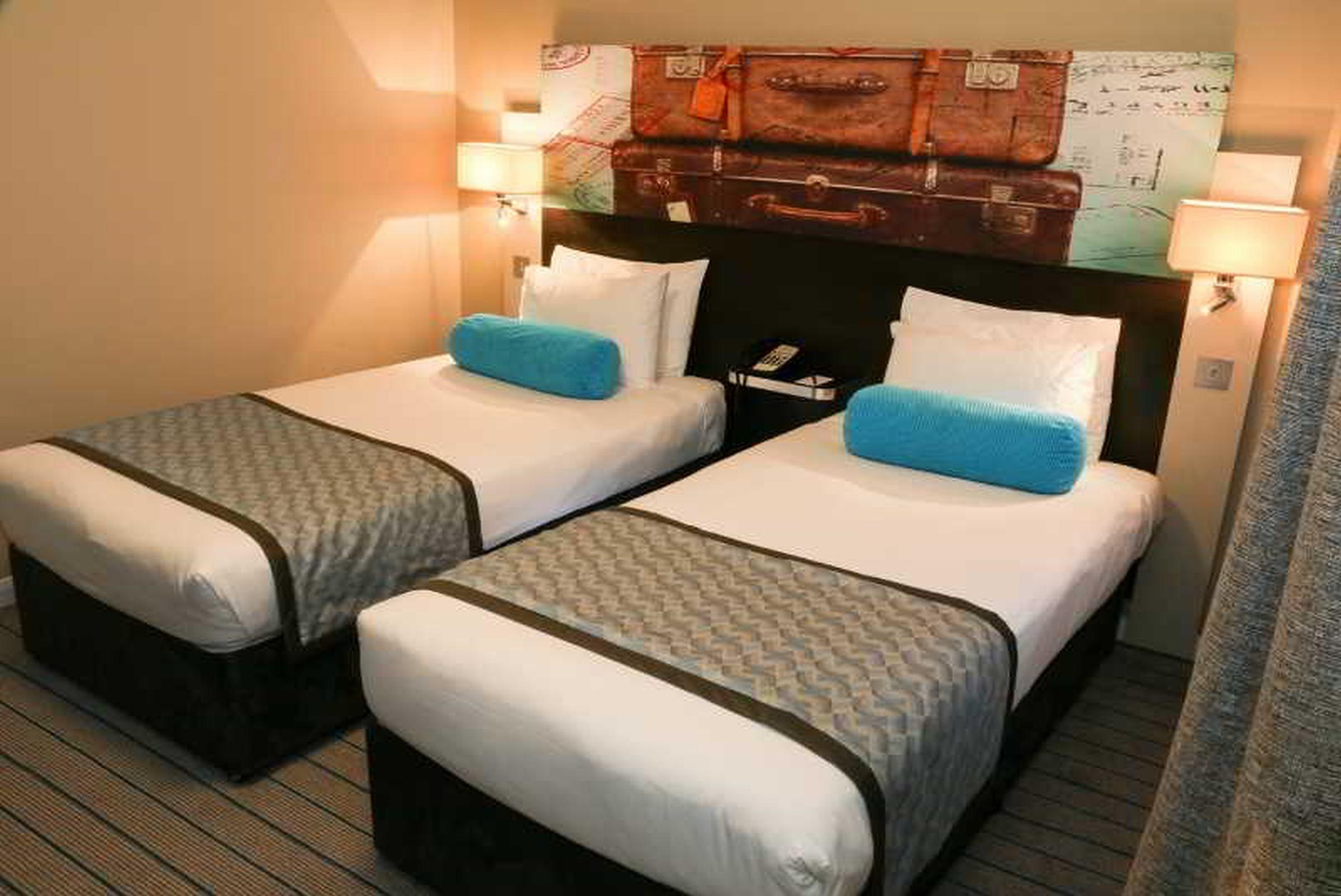 Mercure London Heathrow Airport Hillingdon Exteriör bild