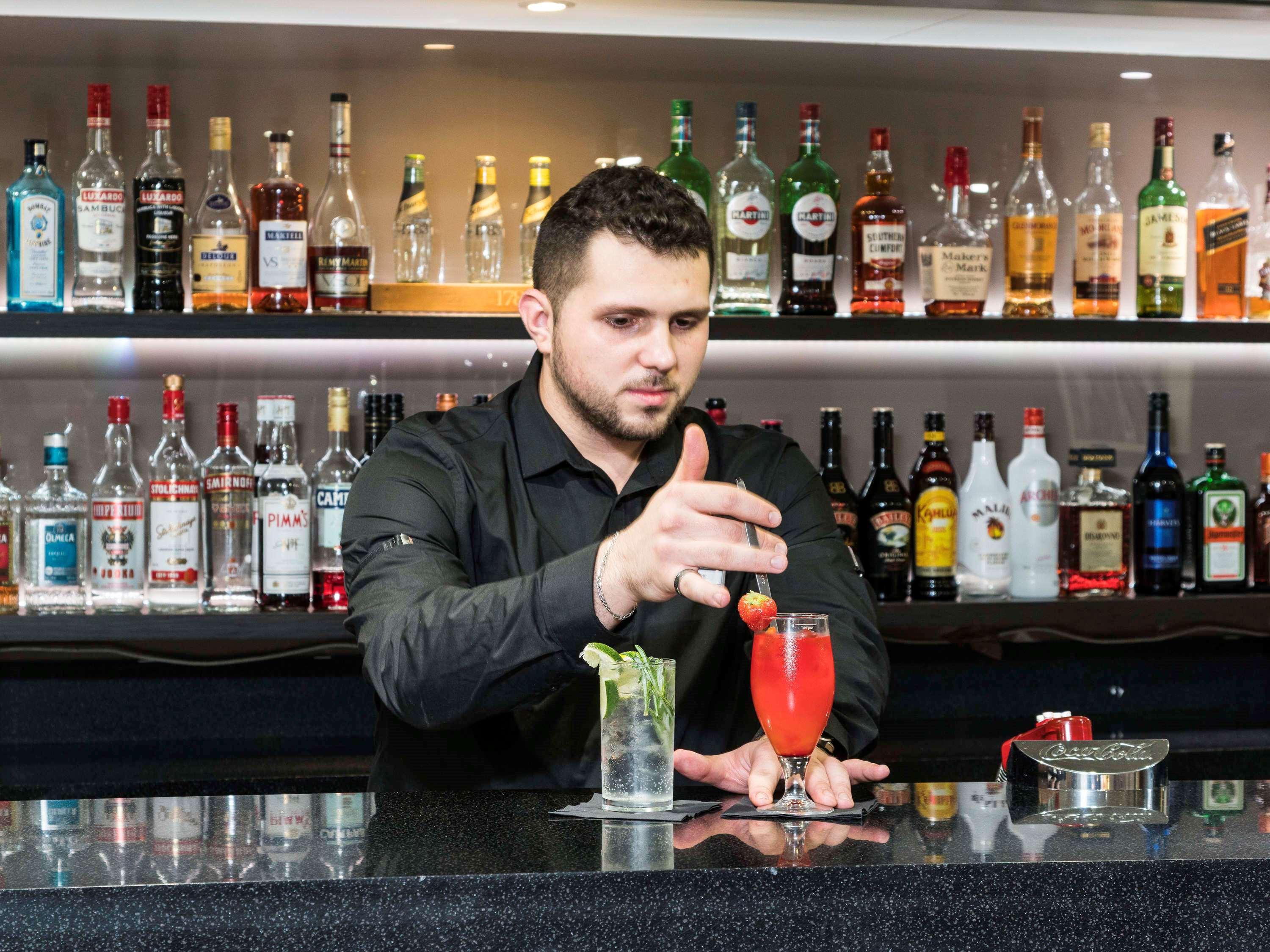 Mercure London Heathrow Airport Hillingdon Exteriör bild